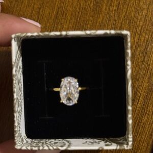 Fashion ring